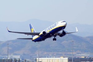 Ryanair Expands 737 Fleet